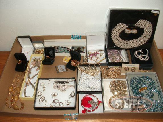 Box of costume jewelry_2.jpg